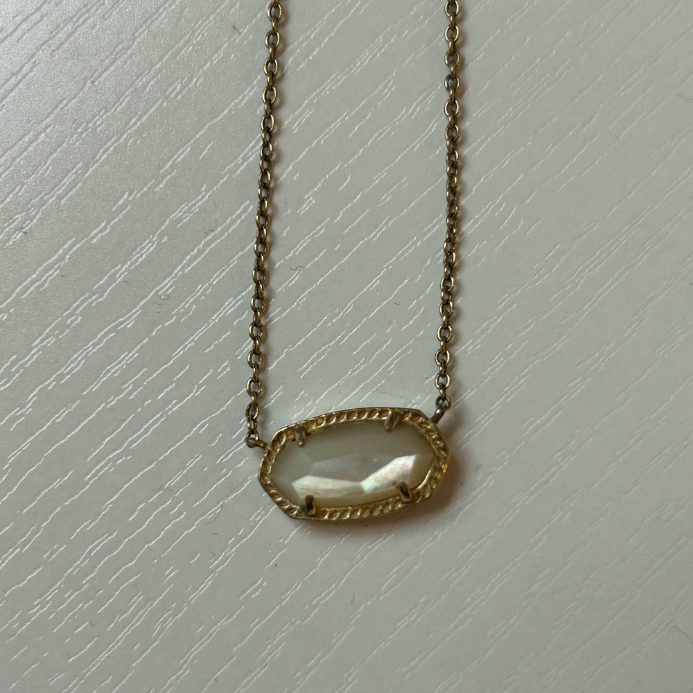 Elisa Gold Pendant Necklace in Ivory Mother-of-Pearl